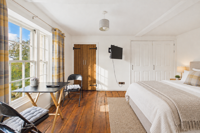 The Lodge,Flat 7, High Street, Lydney photo 2