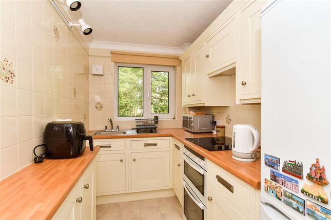 Grange Avenue, Woodford Green photo 2