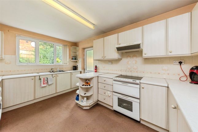 8, Sycamore Close, Crewe photo 4