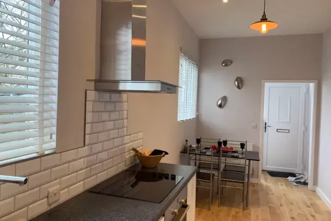28A CYNTHIA ROAD, BATH photo 4