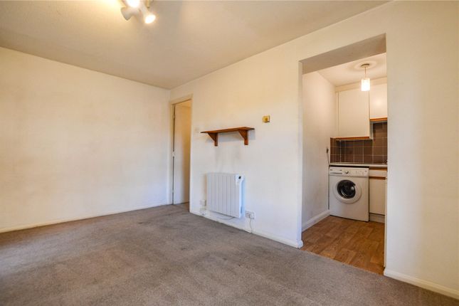 33, Trenance, Woking photo 3