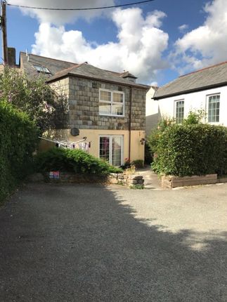 Flat 2 Carters Court, St Columb photo 2