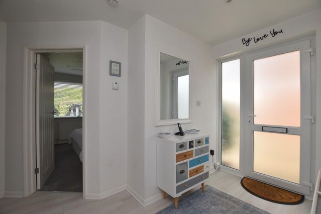107, Shepherds Walk, Hythe photo 4