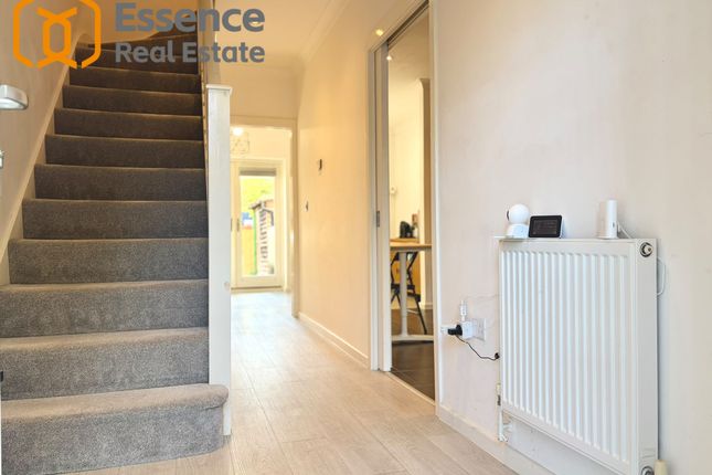 8, Caraway Road, Birmingham photo 3
