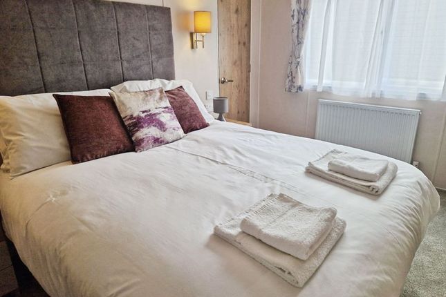 Regal Hemsworth, Promenade Way, Brightlingsea photo 5