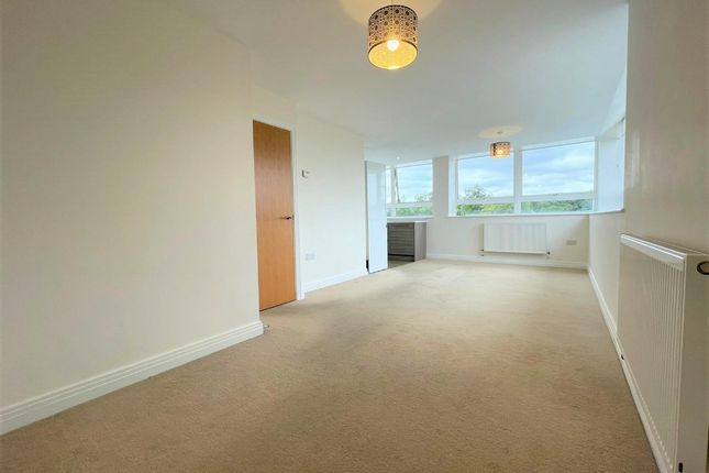 Flat to rent in Skyline Apartments, Stevenage