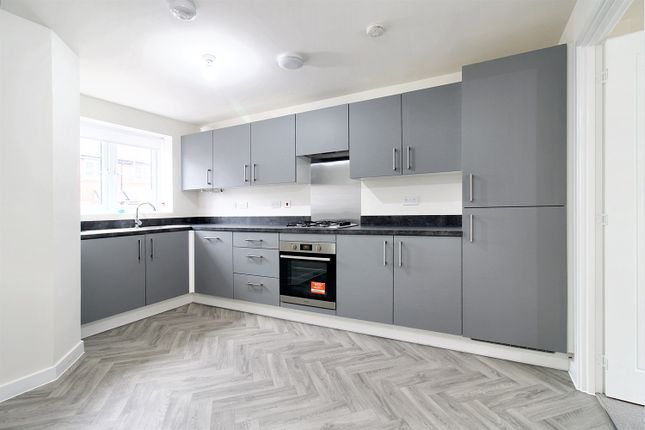 9, Cutler Avenue, Gedling, Nottingham photo 2