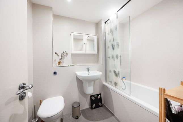 Chandlery House, Gowers Walk, Aldgate photo 4