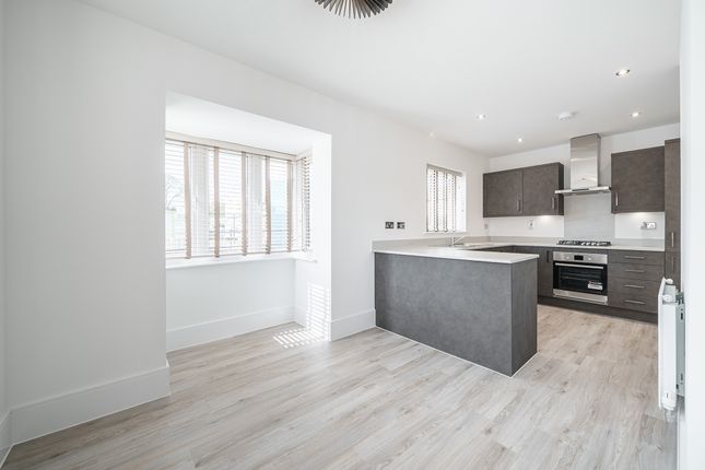 2, St Christophers Drive, Oundle photo 4