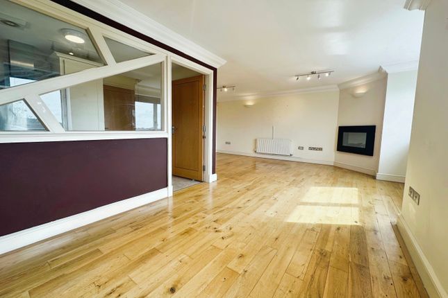 Flat for sale in Greestone Mount, Lincoln