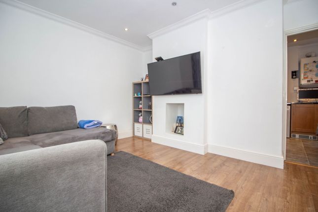 36 Blairhead Drive, Watford photo 3