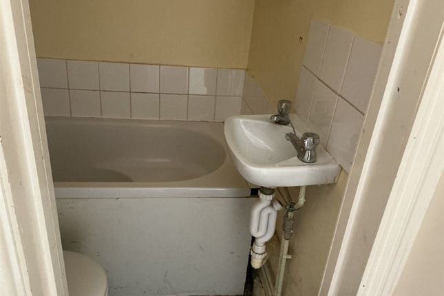 26a, 27a & 28a, High Street, WELLINGBOROUGH photo 4