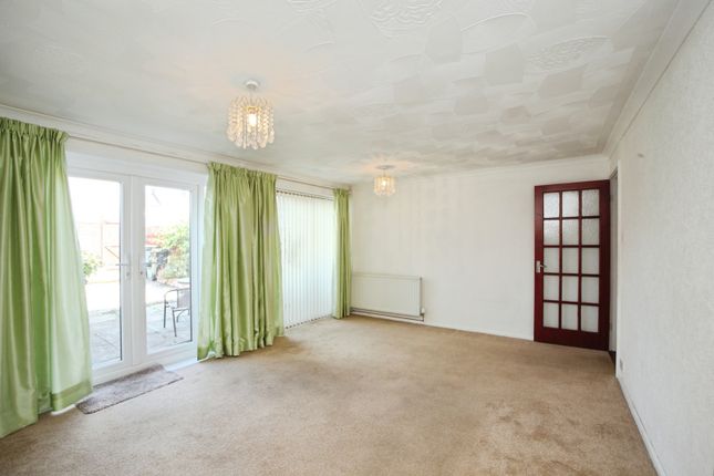 8, St. Julians Court, Newport photo 4
