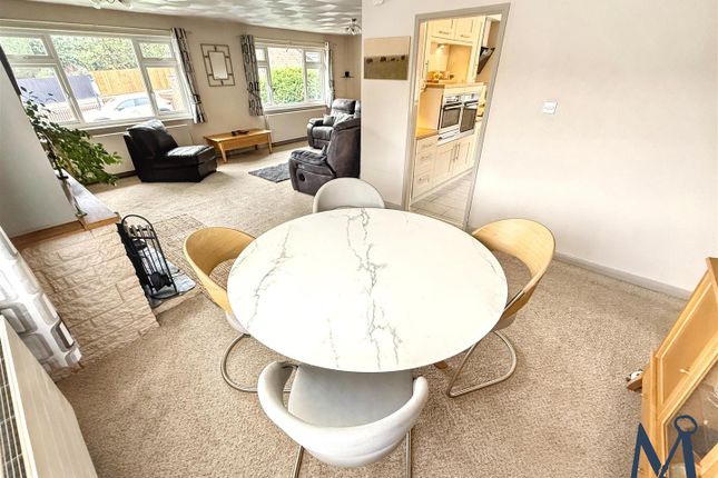 18, Spring Lane, Coalville photo 3