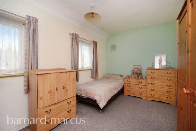 End terrace house for sale in Malden Way, New Malden