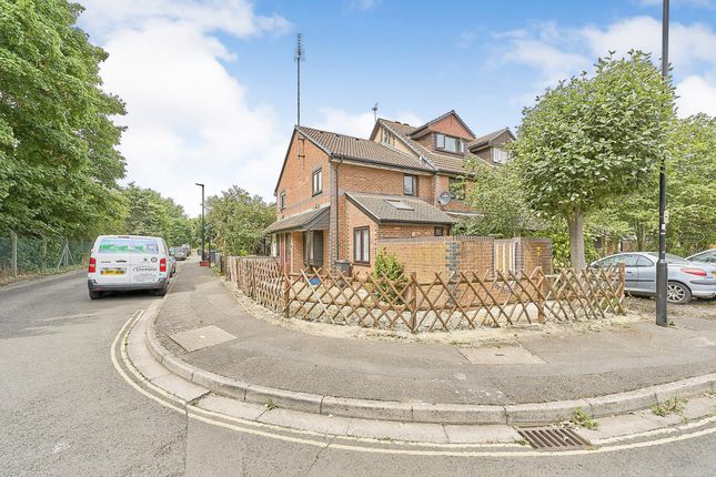 End terrace house for sale in Weavers Close, Isleworth