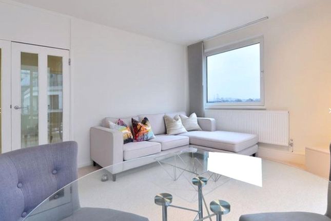 Flat 30,, Luke House, London photo 3
