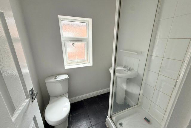 31A, Crewe photo 4
