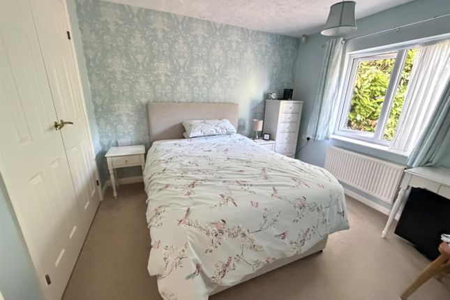 32, Sourton Place, Daventry photo 3