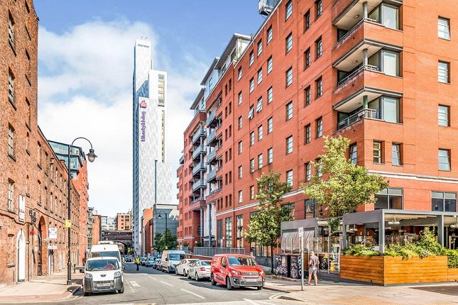 Flat to rent in Lower Ormond Street, Manchester