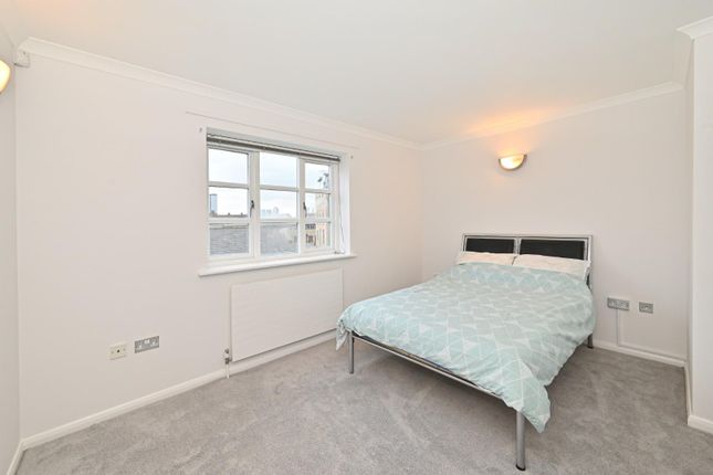 Flat to rent in Artillery House, Barge Lane, Victoria Park