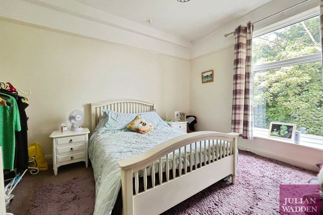6A, Kennerley Road, Stockport photo 2