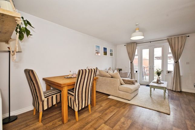 16, Compton Close, Glastonbury photo 4