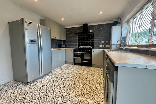 72, Dunstan Avenue, Westgate-on-sea photo 4