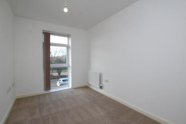 Flat to rent in Green Sands Road, Patchway, Bristol