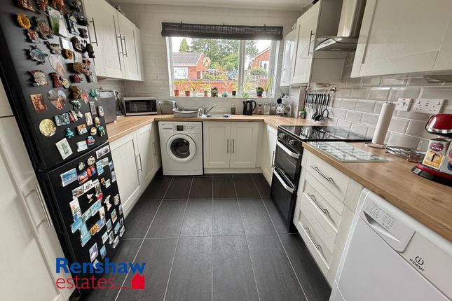 22 Henshaw Place, Ilkeston photo 3