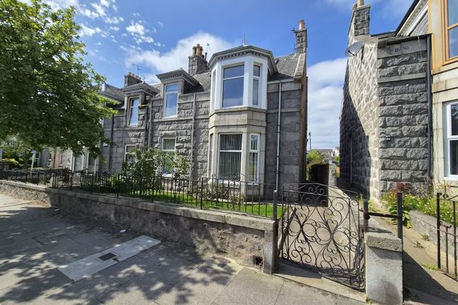 4-bed flat on 61, Clifton Road, Aberdeen, £145,000