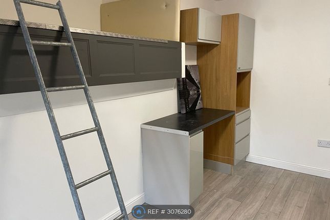 Suite, High Street, Wombwell, Barnsley photo 3