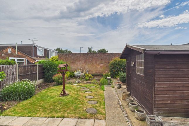 58 Monks Haven, Stanford-Le-Hope photo 4