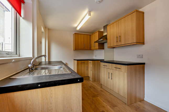 57, Houldsworth Drive, Chesterfield photo 4