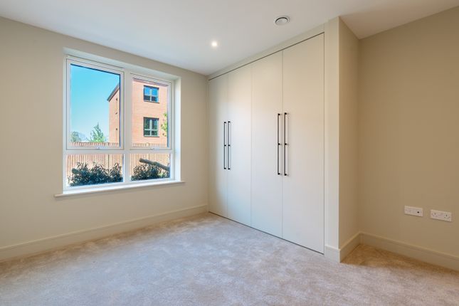 200 - Apt 1 North, Lapidge Drive, London photo 4