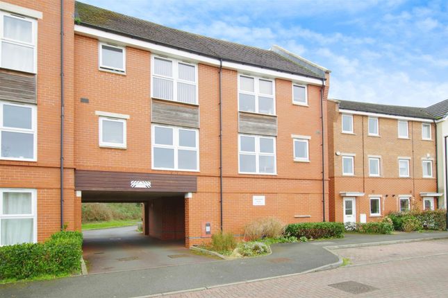 Thumbnail Flat to rent in Celsus Grove, Old Town, Swindon