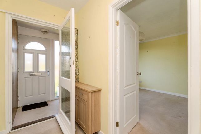 18, Lodge Close, Holt photo 4