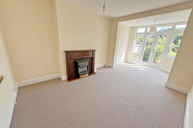 99, Catesby Road, Rugby photo 3