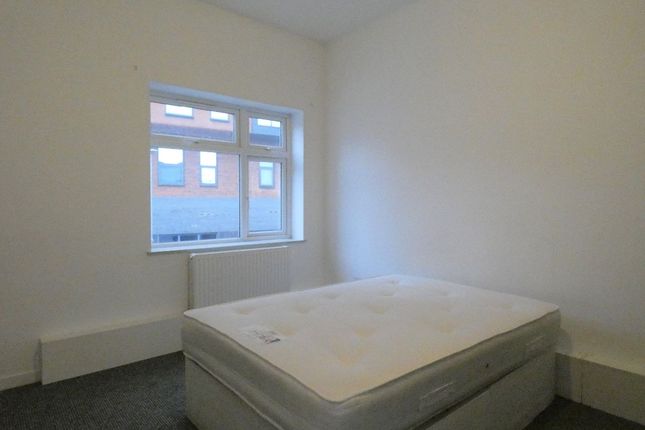Room to rent in Flat 3 Hill Street, Stoke-On-Trent