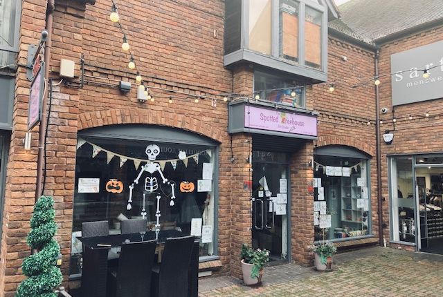 Thumbnail Retail premises to let in Old Red Lion Court, Stratford Upon Avon