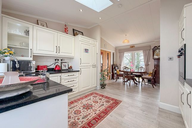 27 Tower Court, Bromyard photo 4