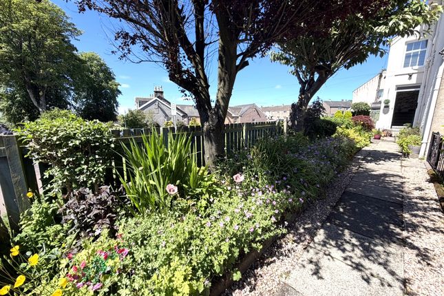 St. Leonard Street, Lanark photo 3