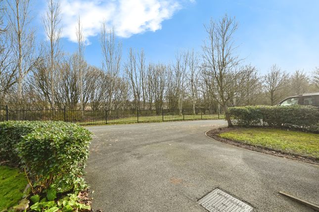 52, Holcroft Drive, Wigan photo 4