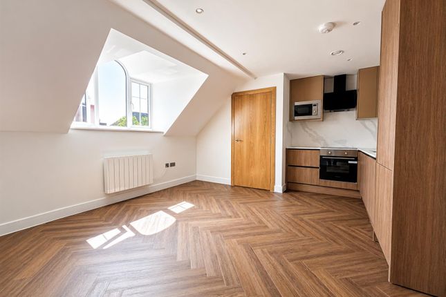 4 Lotus Mews, 152 Fleet Road, Fleet photo 2