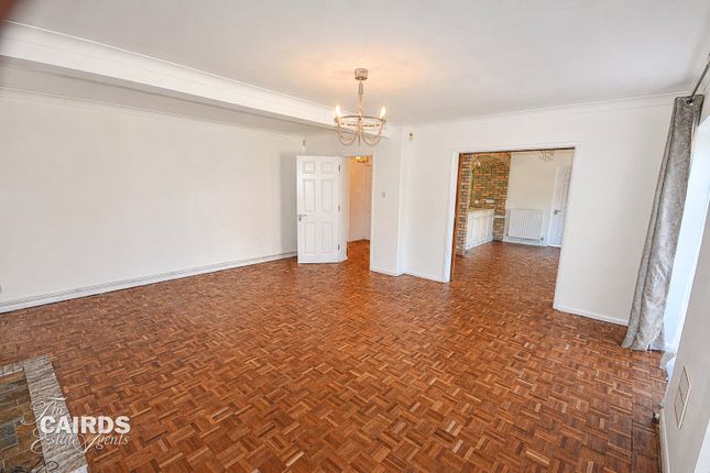 10,, Avenue Road, Surrey photo 5