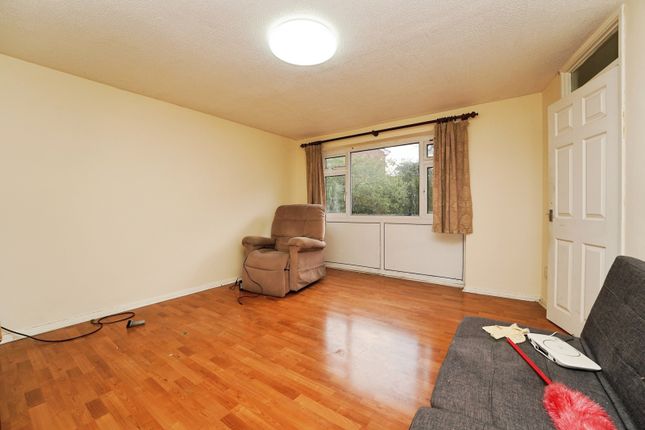59, Broad Oak Way, Gloucestershire photo 4