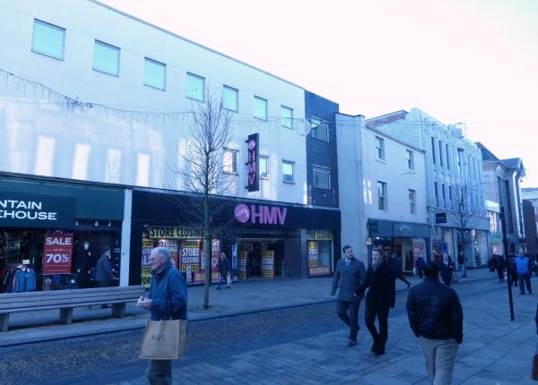 Retail premises to let in Fishergate, Preston