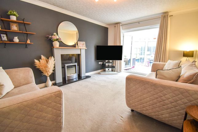 22, Hazelgrove, Workington photo 2