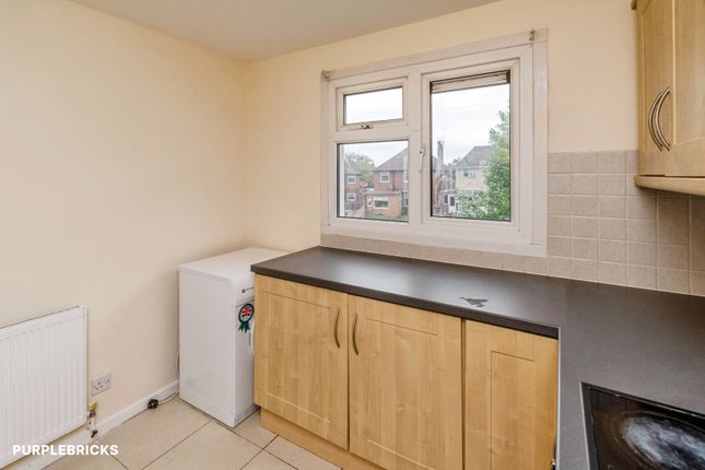 6b, Hessian Close, Bilston photo 3