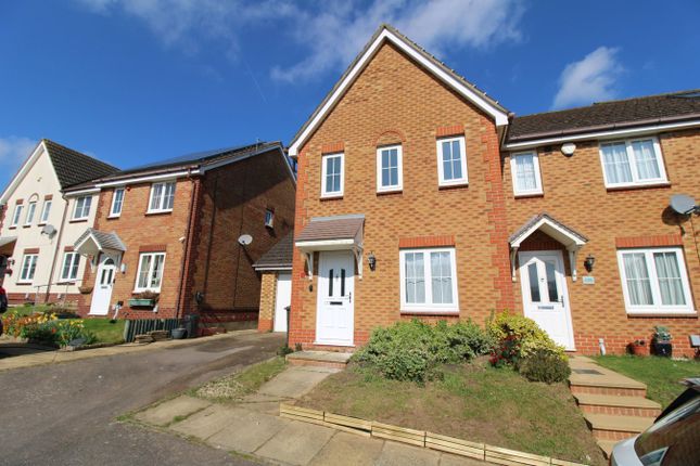 Thumbnail Terraced house to rent in Fairfield Way, Stevenage